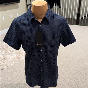 Lululemon Airing Easy Short Sleeve shirt, Large, NWT